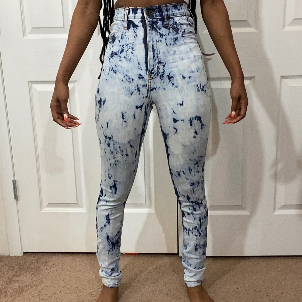 Acid Wash Skinny Jeans